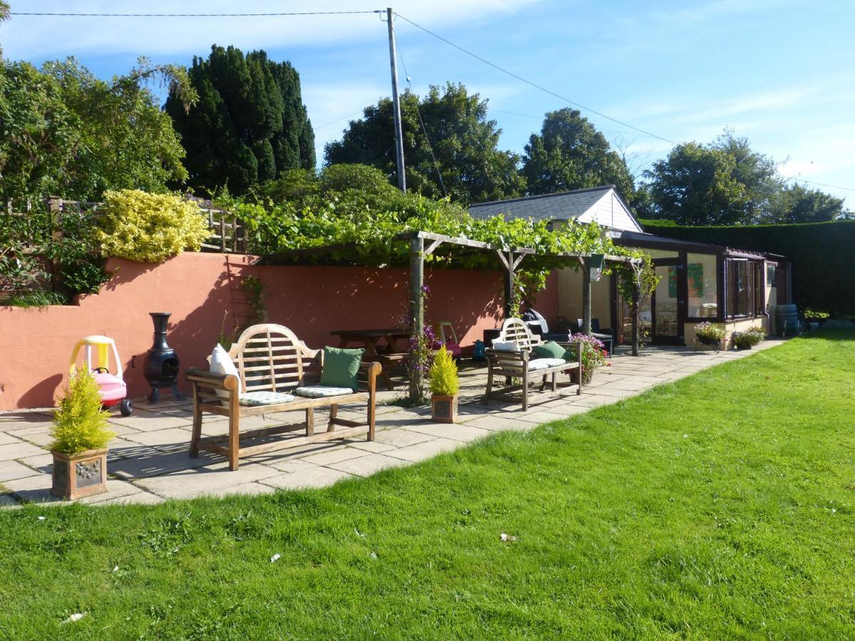 The Old Granary Villa Launceston Exterior photo